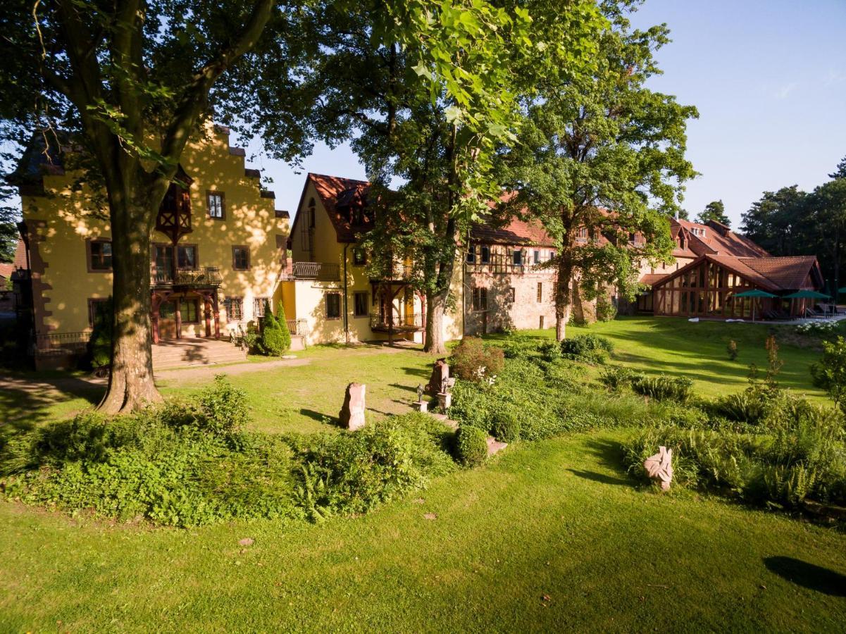 Schlosshotel Weyberhoefe Гесбах Екстер'єр фото